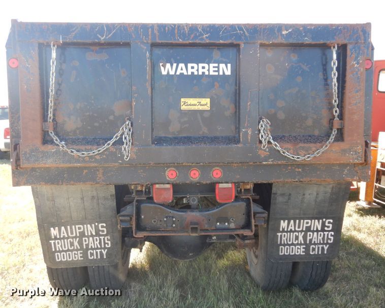 image for item HN9334 1987 Ford F800  dump truck