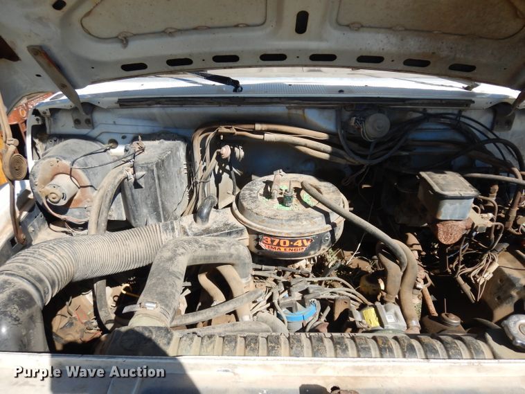 image for item HN9334 1987 Ford F800  dump truck