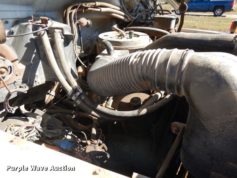 image for item HN9334 1987 Ford F800  dump truck