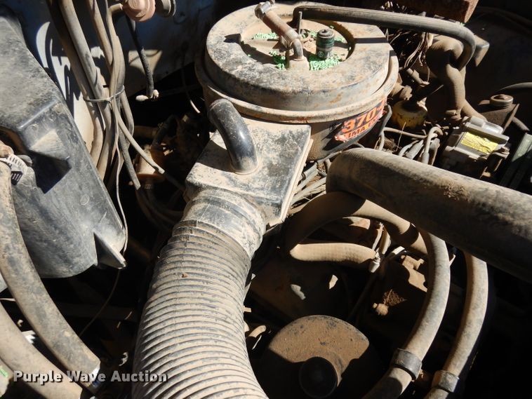 image for item HN9334 1987 Ford F800  dump truck