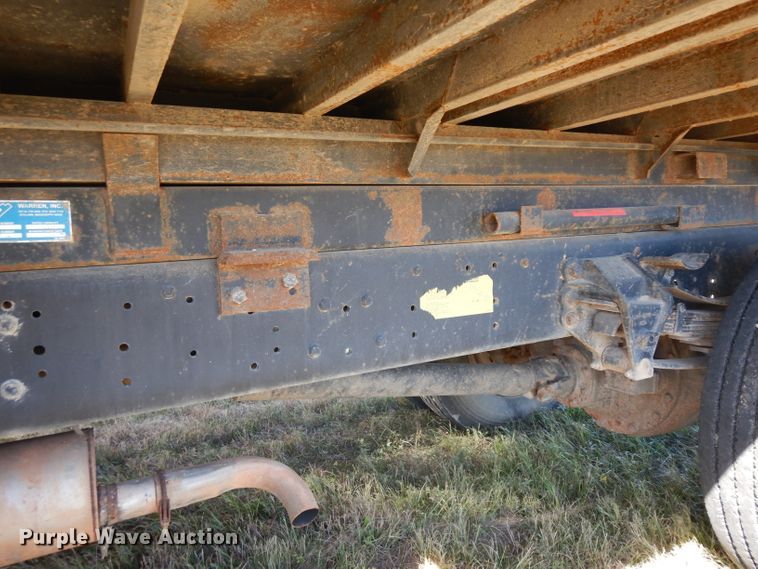 image for item HN9334 1987 Ford F800  dump truck