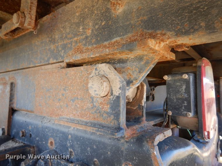 image for item HN9334 1987 Ford F800  dump truck