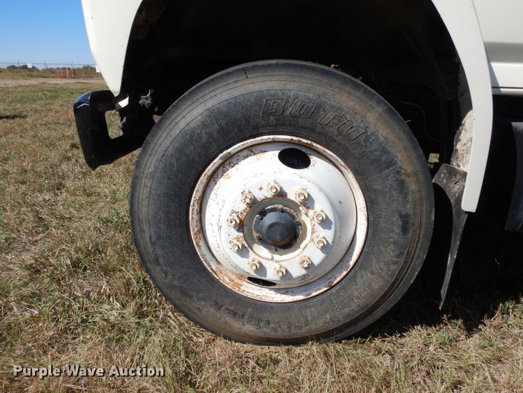 image for item HN9334 1987 Ford F800  dump truck