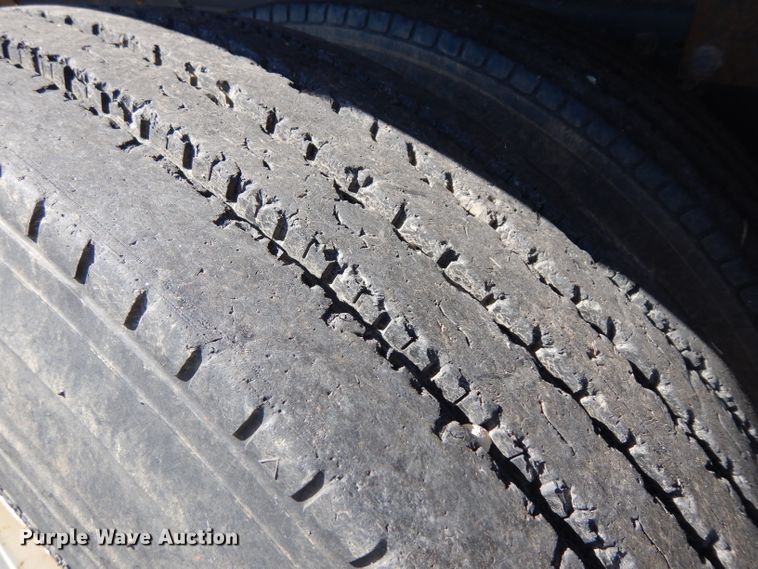 image for item HN9334 1987 Ford F800  dump truck