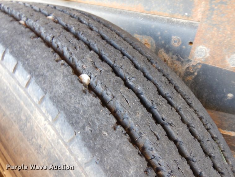 image for item HN9334 1987 Ford F800  dump truck