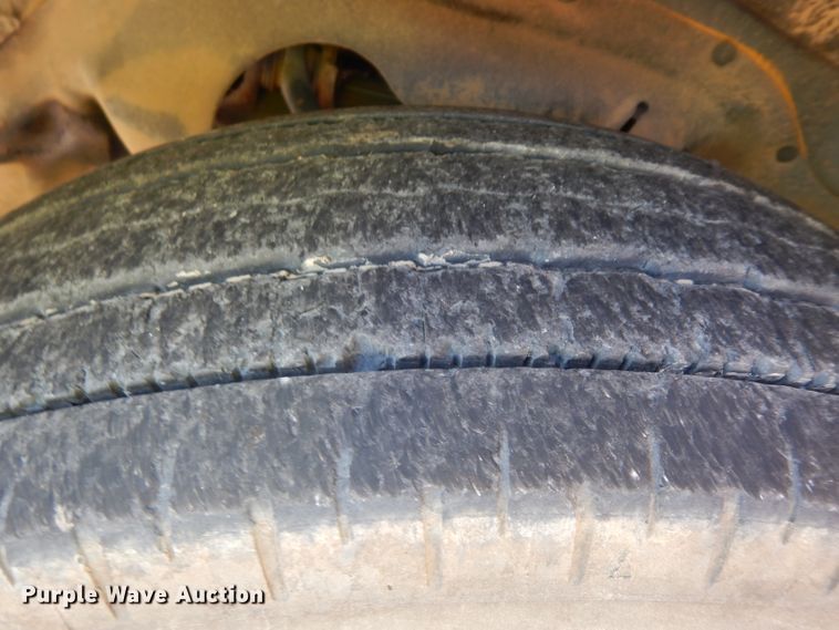 image for item HN9363 2002 Chevrolet Express G3500  school bus