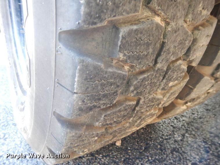 image for item HN9363 2002 Chevrolet Express G3500  school bus