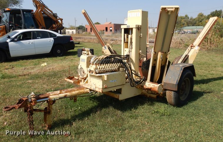 image for item HN9365 1988 Vermeer TS-30 tree spade