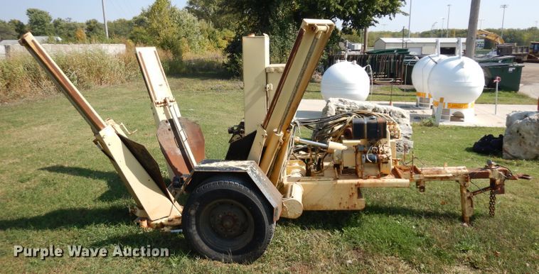 image for item HN9365 1988 Vermeer TS-30 tree spade