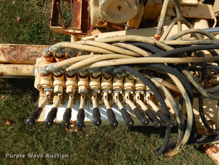 image for item HN9365 1988 Vermeer TS-30 tree spade