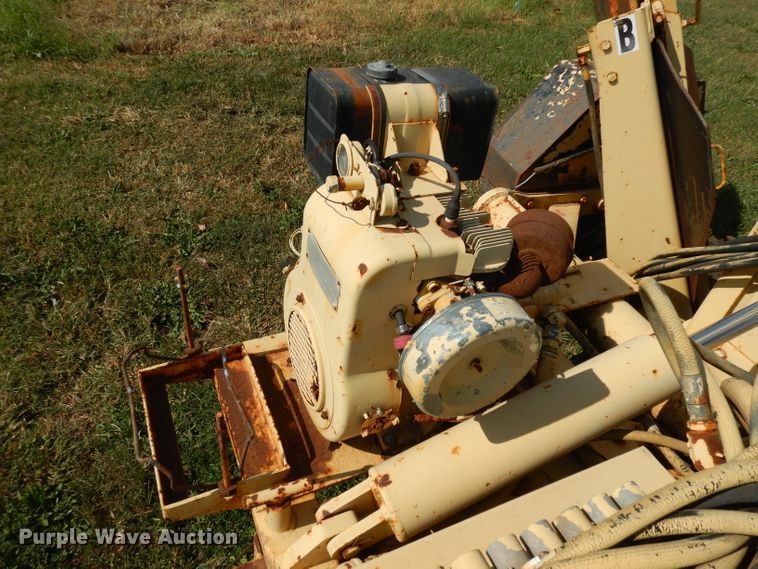 image for item HN9365 1988 Vermeer TS-30 tree spade