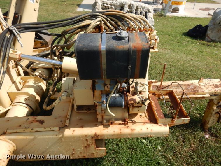 image for item HN9365 1988 Vermeer TS-30 tree spade