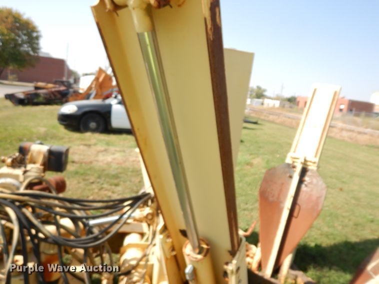 image for item HN9365 1988 Vermeer TS-30 tree spade