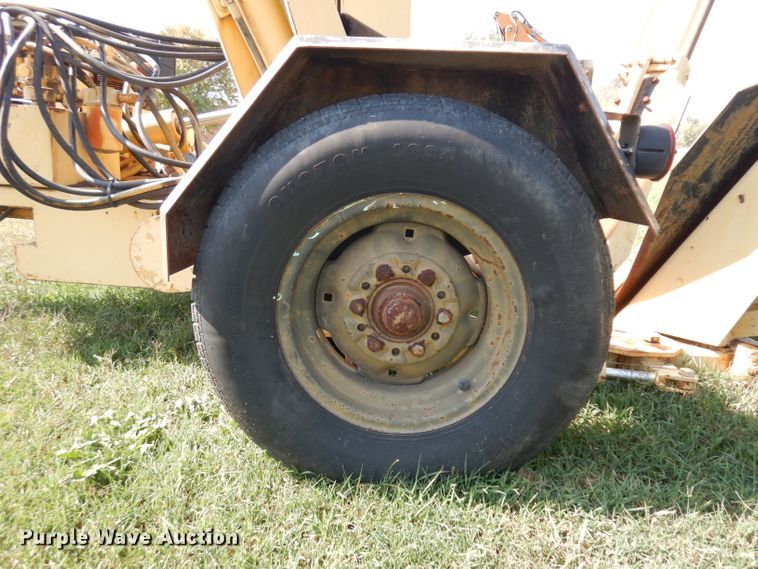 image for item HN9365 1988 Vermeer TS-30 tree spade