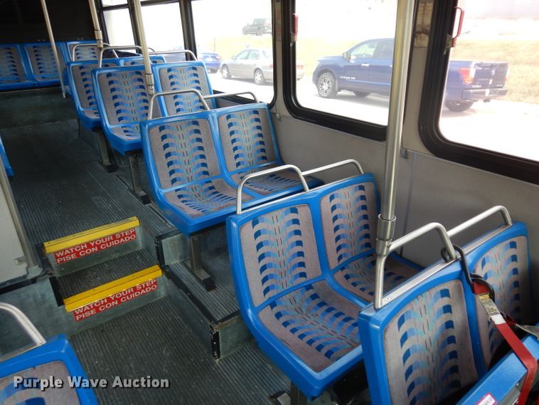 image for item HN9388 2001 Gillig G27B102N4  shuttle bus