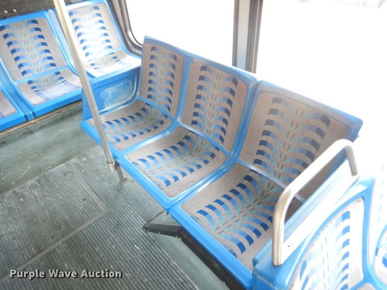 image for item HN9388 2001 Gillig G27B102N4  shuttle bus