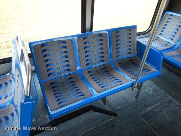 image for item HN9388 2001 Gillig G27B102N4  shuttle bus