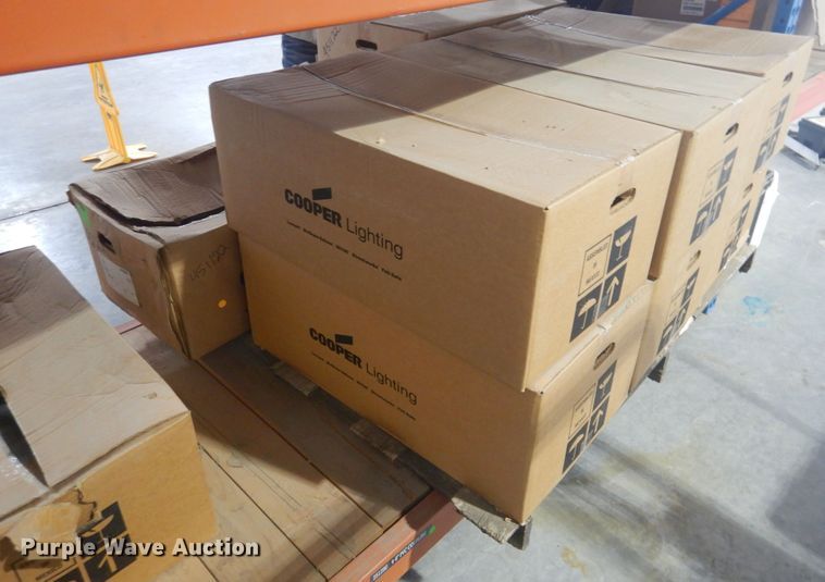 image for item HO9185 (11) street lights