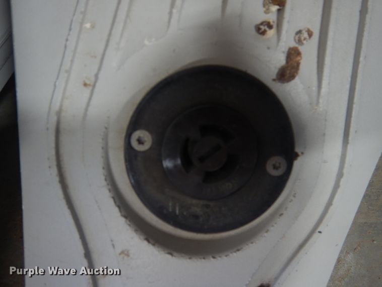 image for item HO9186 Approximately 40 Cree street lights