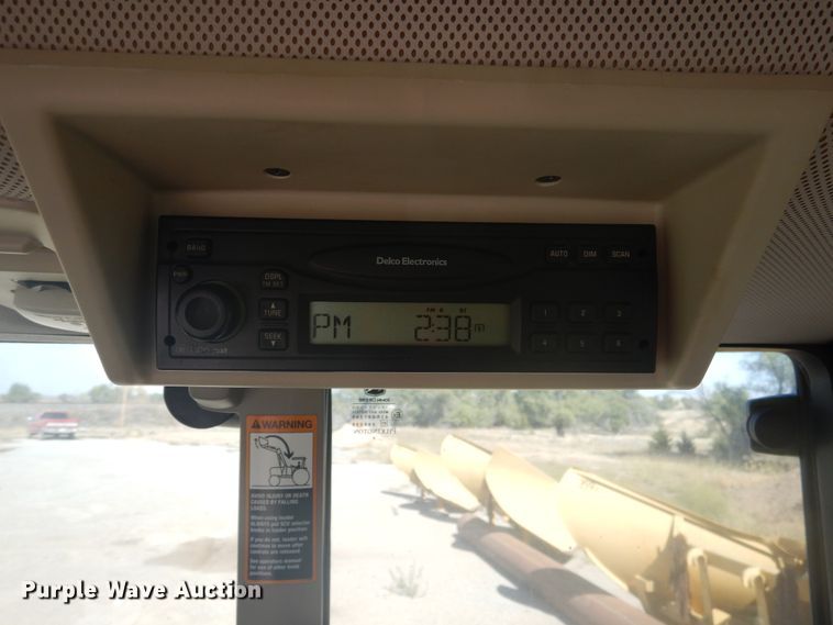 image for item HO9229 John Deere 7230  tractor