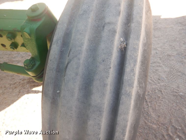 image for item HO9229 John Deere 7230  tractor