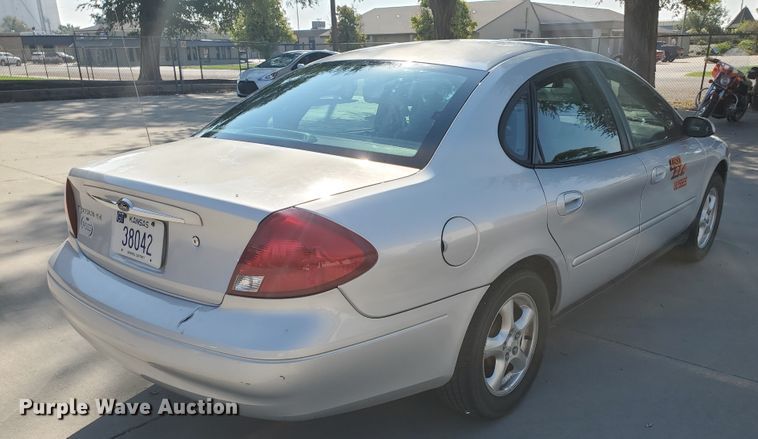 image for item HO9720 2003 Ford Taurus SE