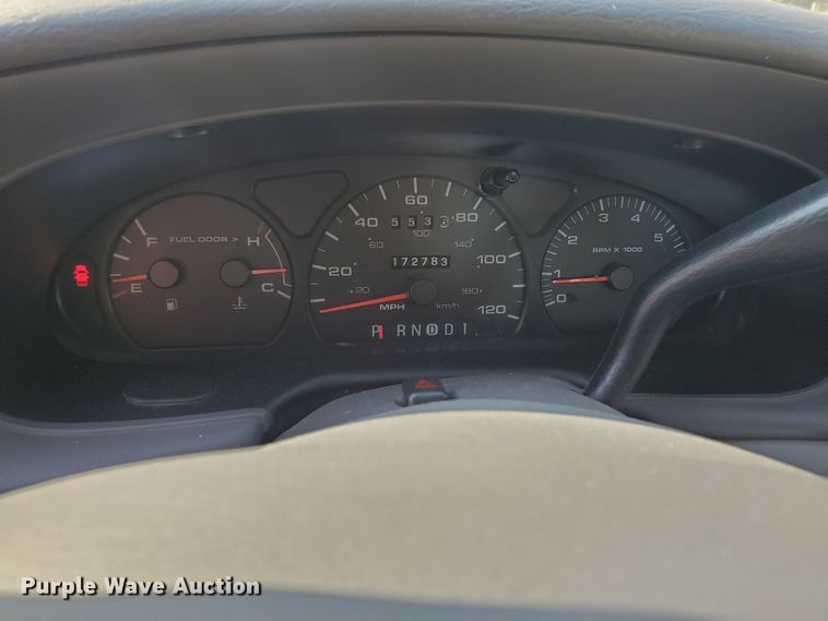 image for item HO9720 2003 Ford Taurus SE