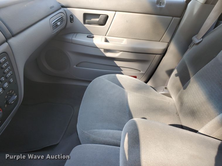 image for item HO9720 2003 Ford Taurus SE