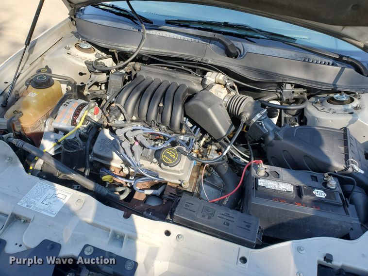 image for item HO9720 2003 Ford Taurus SE