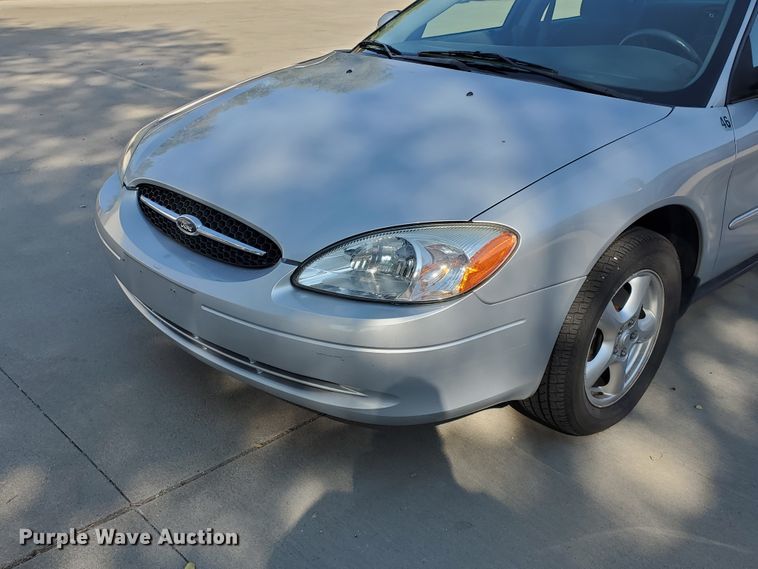 image for item HO9720 2003 Ford Taurus SE