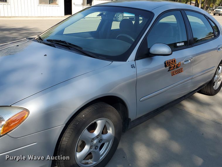image for item HO9720 2003 Ford Taurus SE