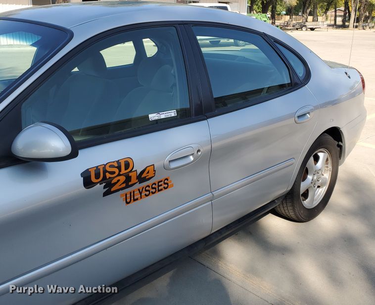 image for item HO9720 2003 Ford Taurus SE