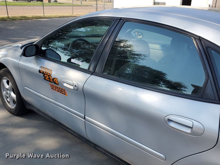 image for item HO9720 2003 Ford Taurus SE