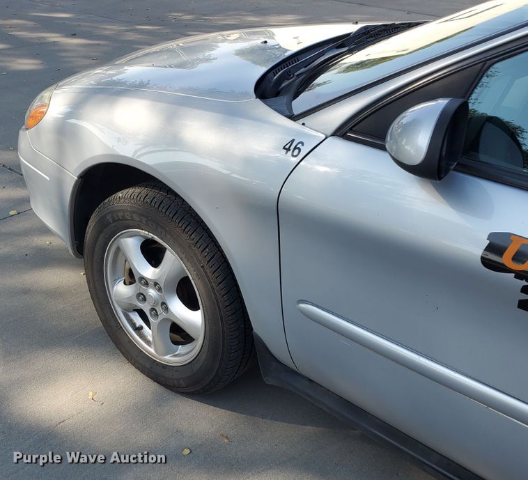 image for item HO9720 2003 Ford Taurus SE