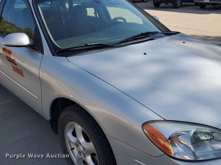 image for item HO9720 2003 Ford Taurus SE