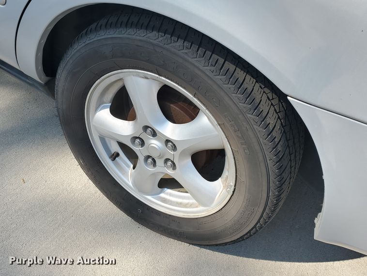 image for item HO9720 2003 Ford Taurus SE