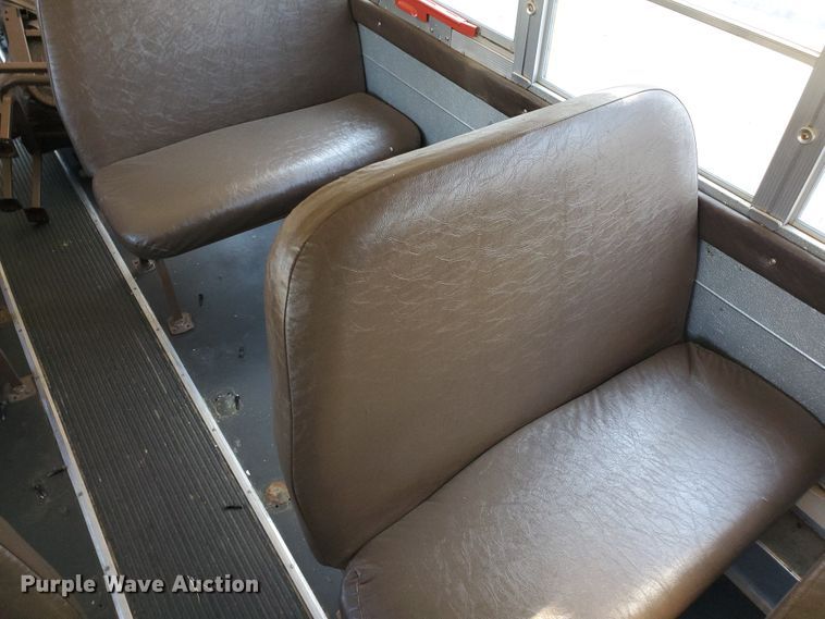 image for item HO9721 1998 International 3800 Blue Bird  school bus