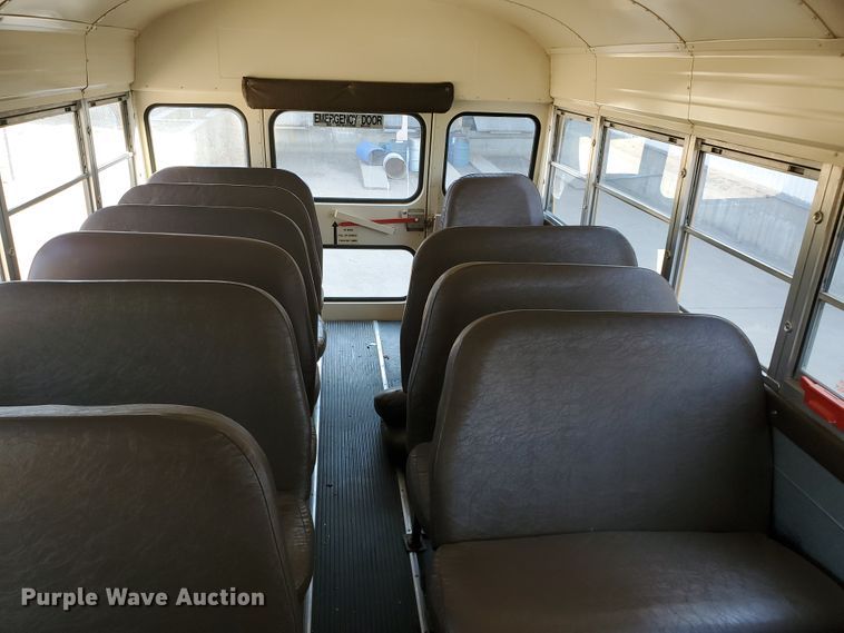 image for item HO9721 1998 International 3800 Blue Bird  school bus