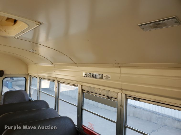 image for item HO9721 1998 International 3800 Blue Bird  school bus