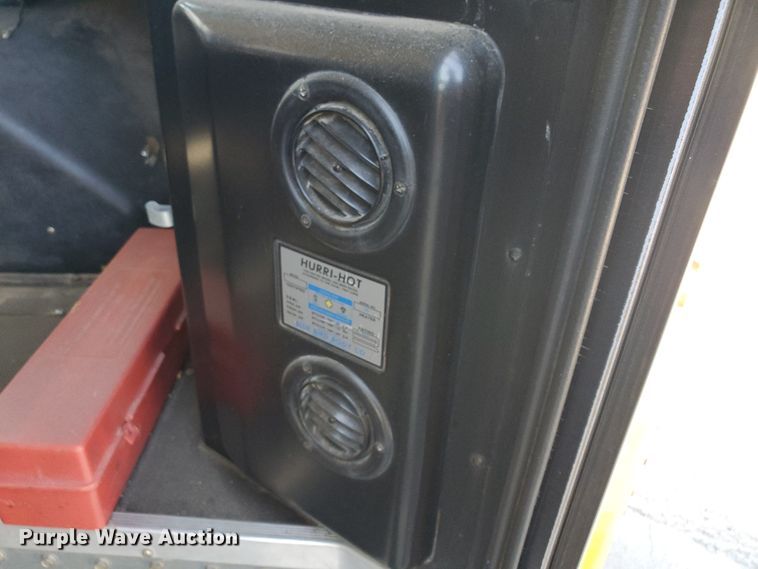 image for item HO9721 1998 International 3800 Blue Bird  school bus