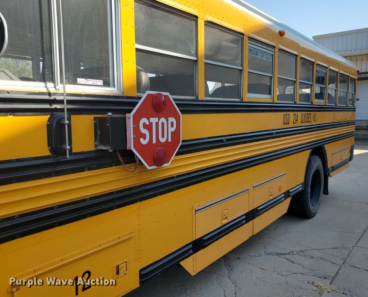 image for item HO9721 1998 International 3800 Blue Bird  school bus