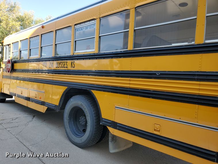 image for item HO9721 1998 International 3800 Blue Bird  school bus