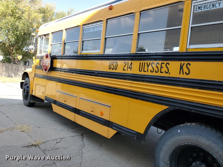 image for item HO9721 1998 International 3800 Blue Bird  school bus