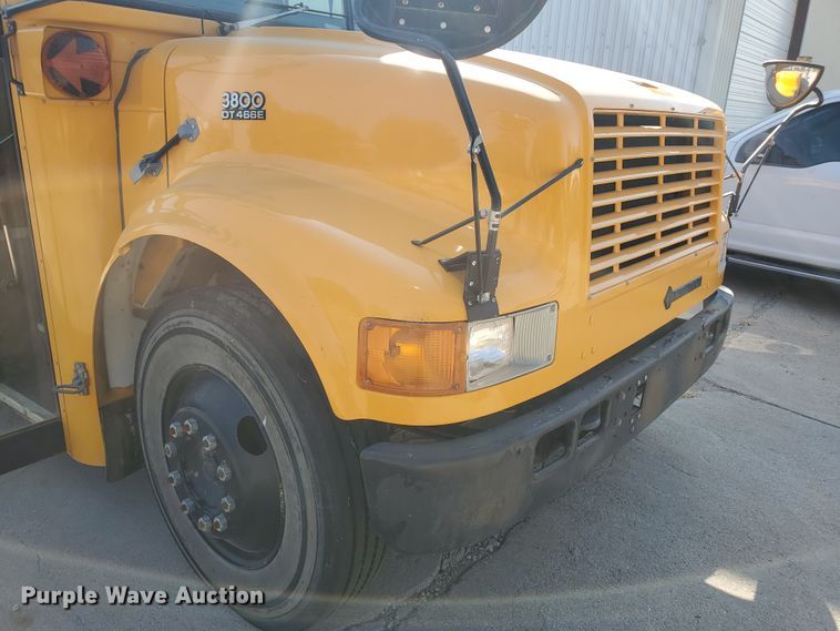 image for item HO9721 1998 International 3800 Blue Bird  school bus