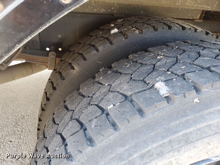 image for item HO9721 1998 International 3800 Blue Bird  school bus