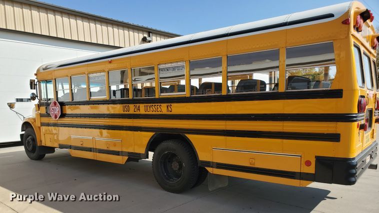 image for item HO9722 1998 International 3800 Blue Bird  school bus