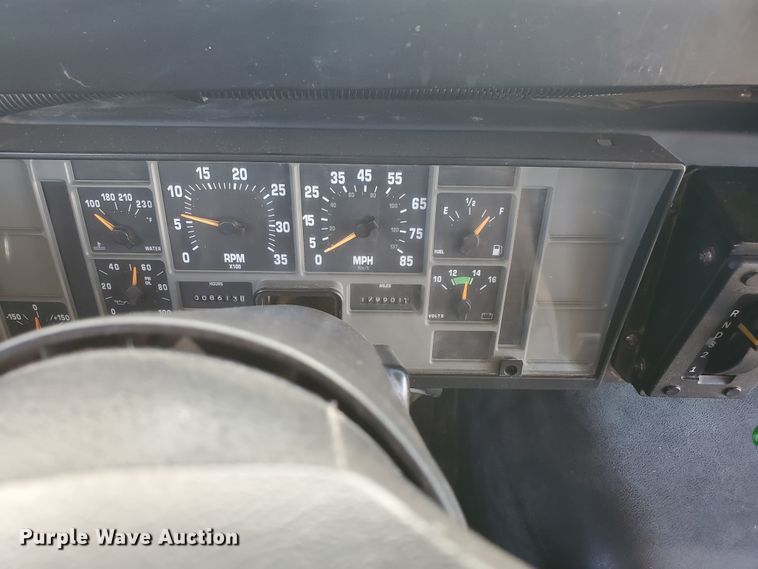 image for item HO9722 1998 International 3800 Blue Bird  school bus