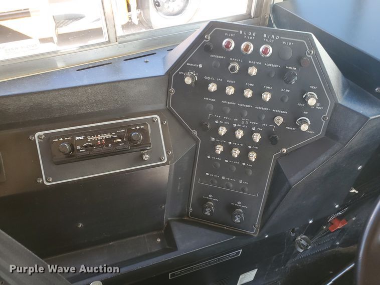 image for item HO9722 1998 International 3800 Blue Bird  school bus