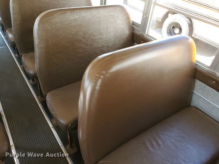 image for item HO9722 1998 International 3800 Blue Bird  school bus