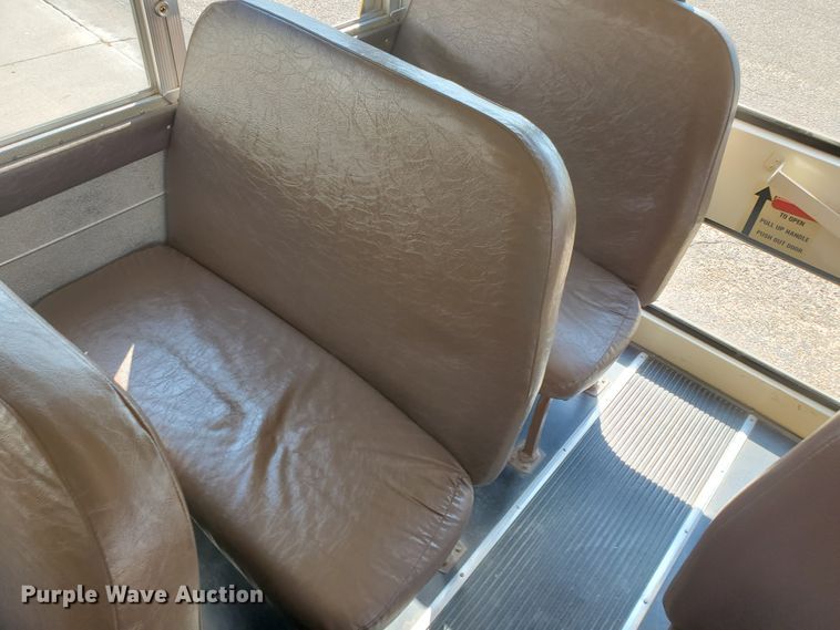 image for item HO9722 1998 International 3800 Blue Bird  school bus